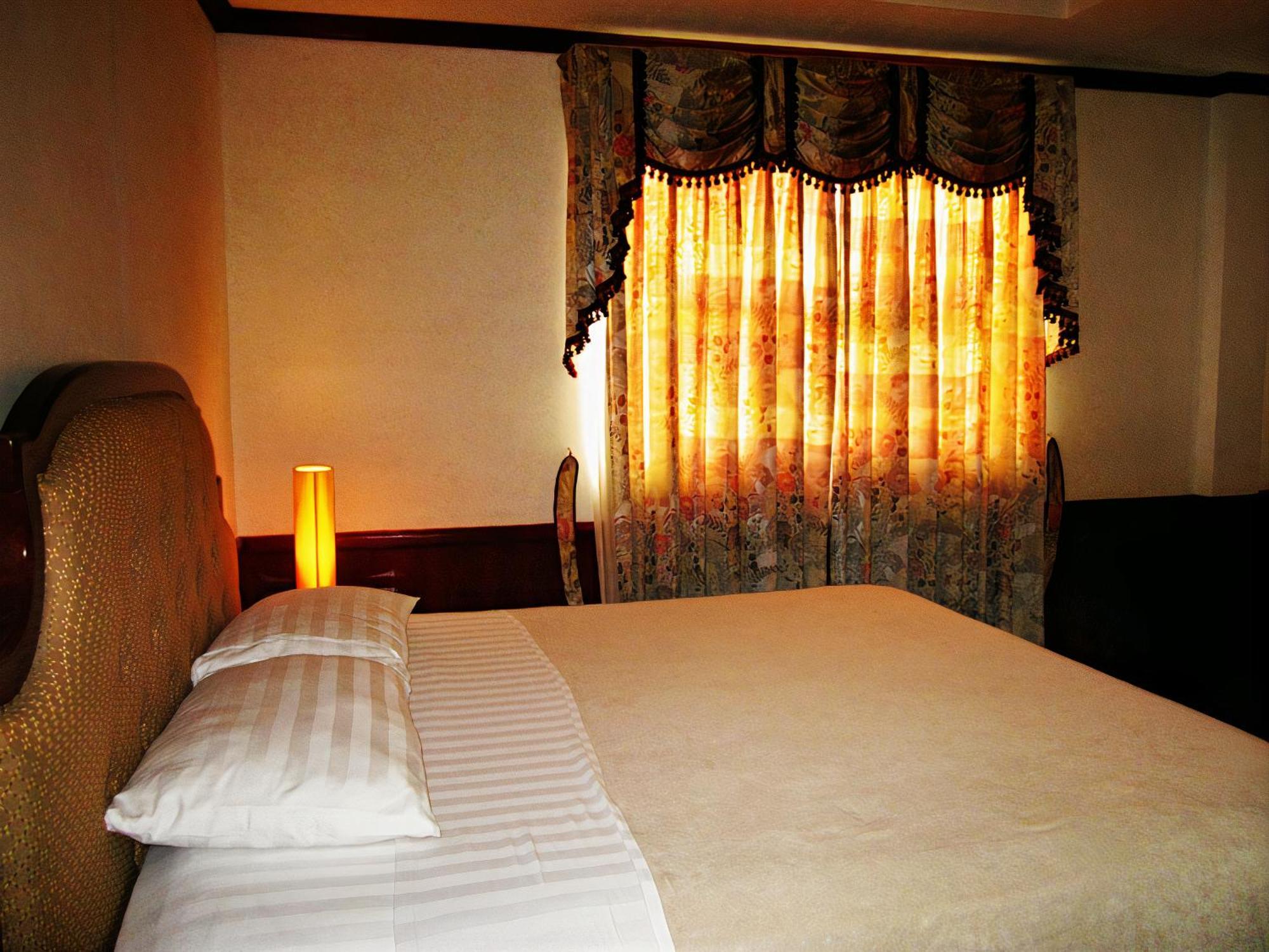 Cebu Dulcinea Hotel And Suites-Mactan Airport Hotel Мактан Екстериор снимка